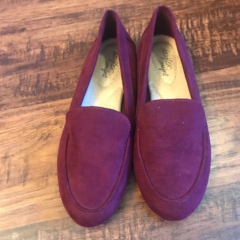 Dexflex comfort- maroon/purple suede flats